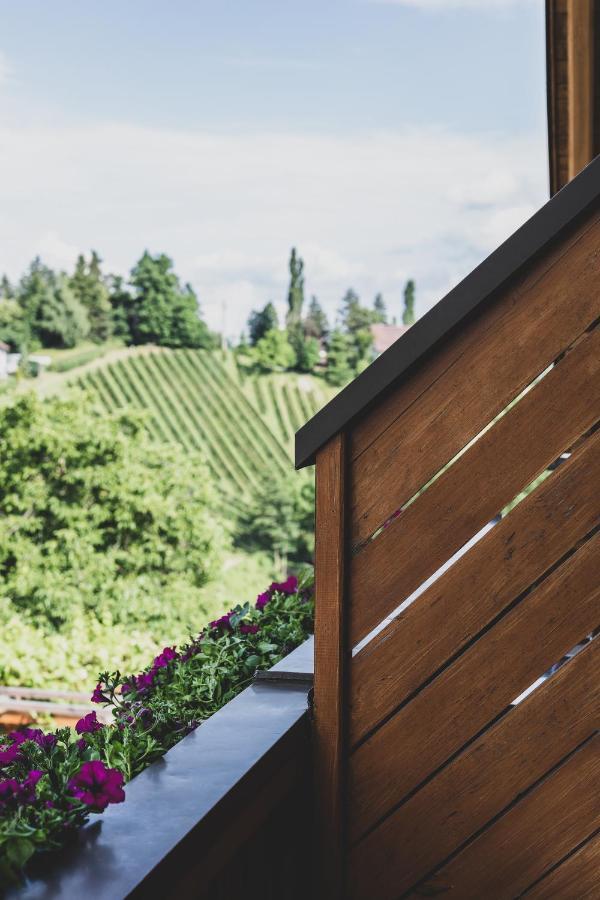 Weingut Peter Grill Bed & Breakfast Leutschach Exterior photo